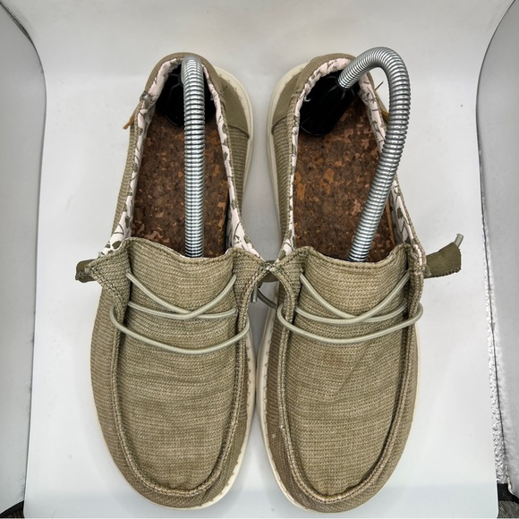 Women’s Hey Dude’s Size 9 - Picture 3 of 10